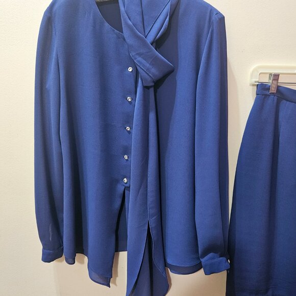 Retro Blue Womens Suit - Picture 2 of 10